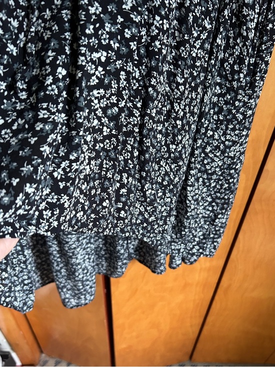 Black Floral Smocked Waist Women’s Dress Top - Picture 6 of 7